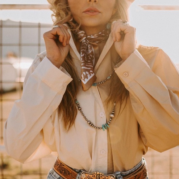 Bailee Two Toned Top M - Picture 1 of 5